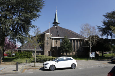 914141 Gezicht op de St.-Pauluskerk (Willem de Zwijgerplantsoen 19, voormalige Willem de Zwijgerkerk) te Utrecht.